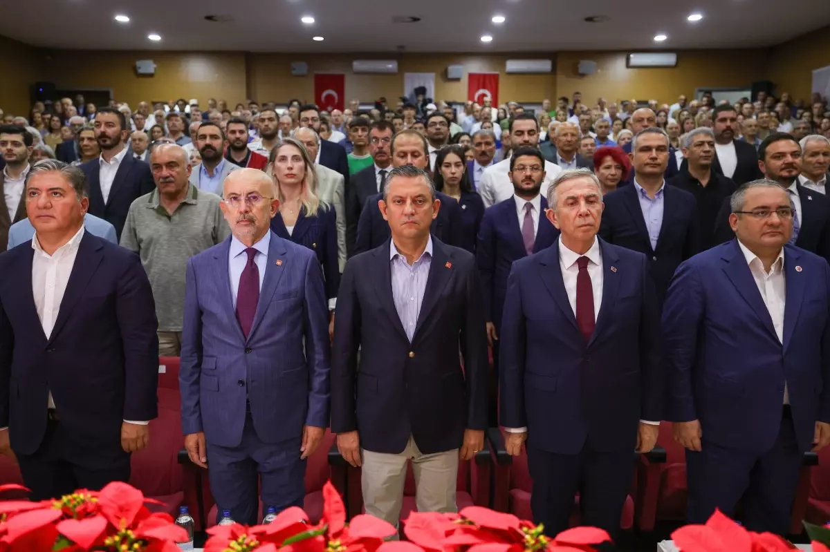 CHP Genel Başkanı Özgür Özel: ‘Mustafa Kemal’in askerleriyiz’ demeyen bir teğmen varsa beka sorunu oradadır
