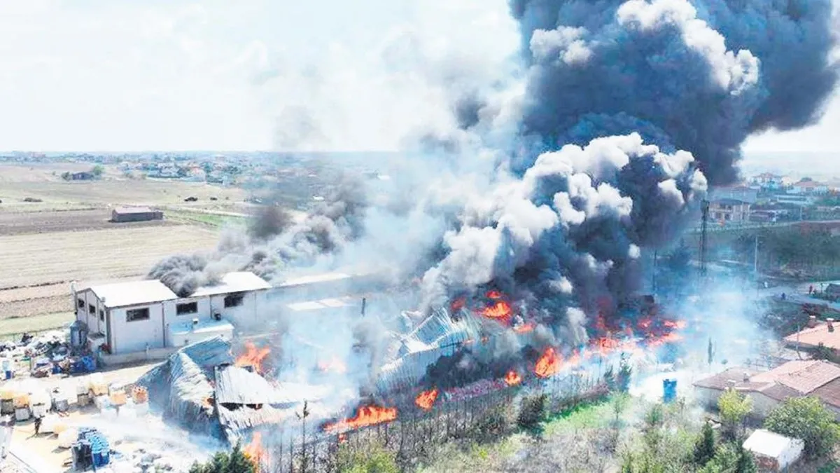 Tekirdağ’da fabrika yangını korkuttu