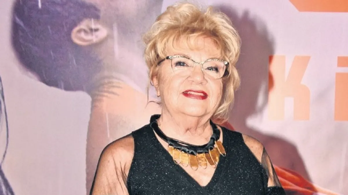 Usta oyuncu Nevra Serezli ‘Yere düşeni kaldırmayıp videosunu çekiyorlar’