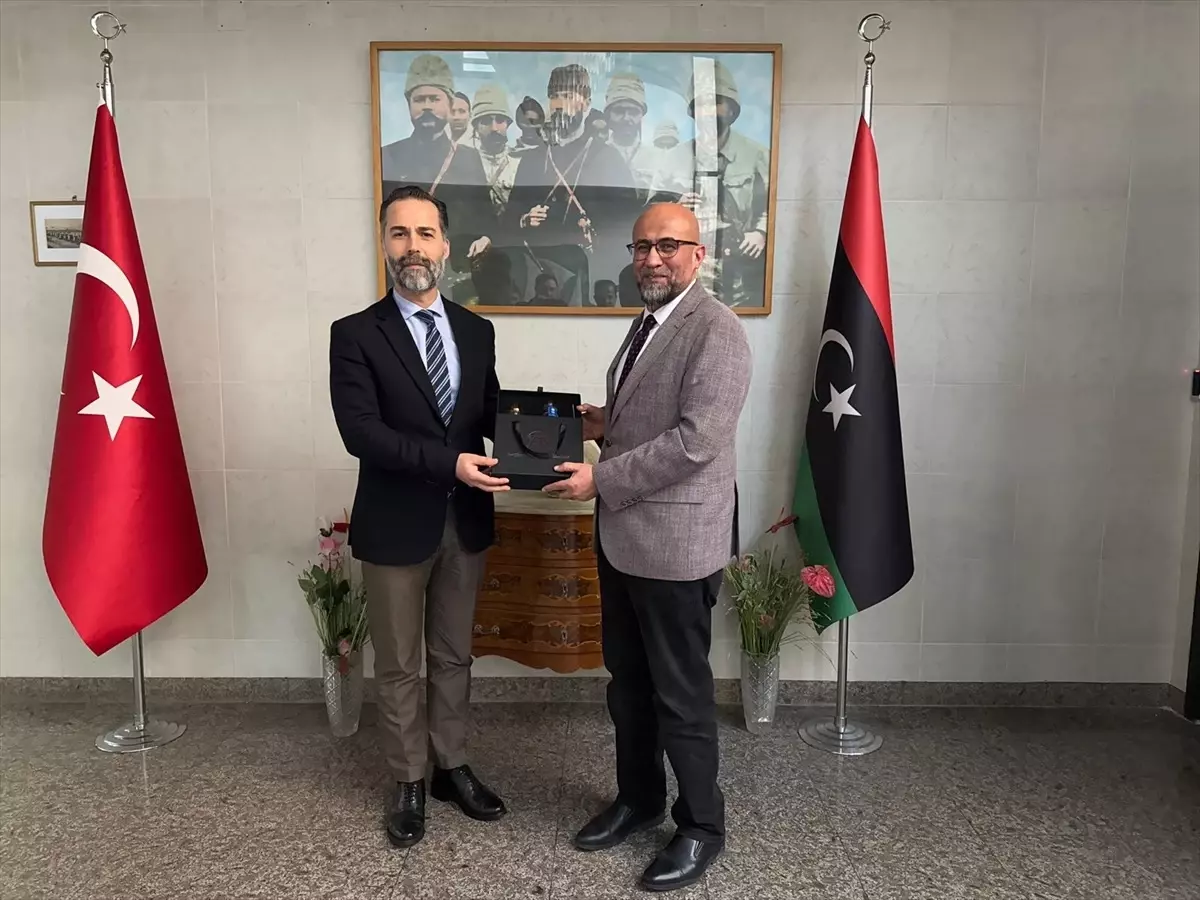 Büyükelçi Begeç’ten AA Yöneticilerine Kabul